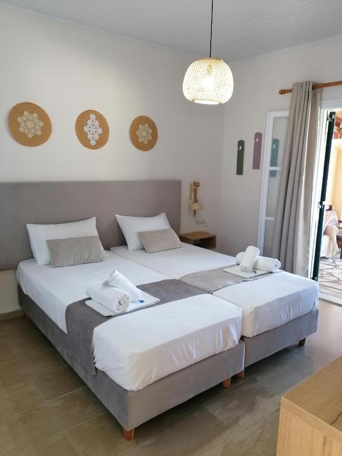 Vicky'S Panoramic View Apartments เปเลคาส ภายนอก รูปภาพ